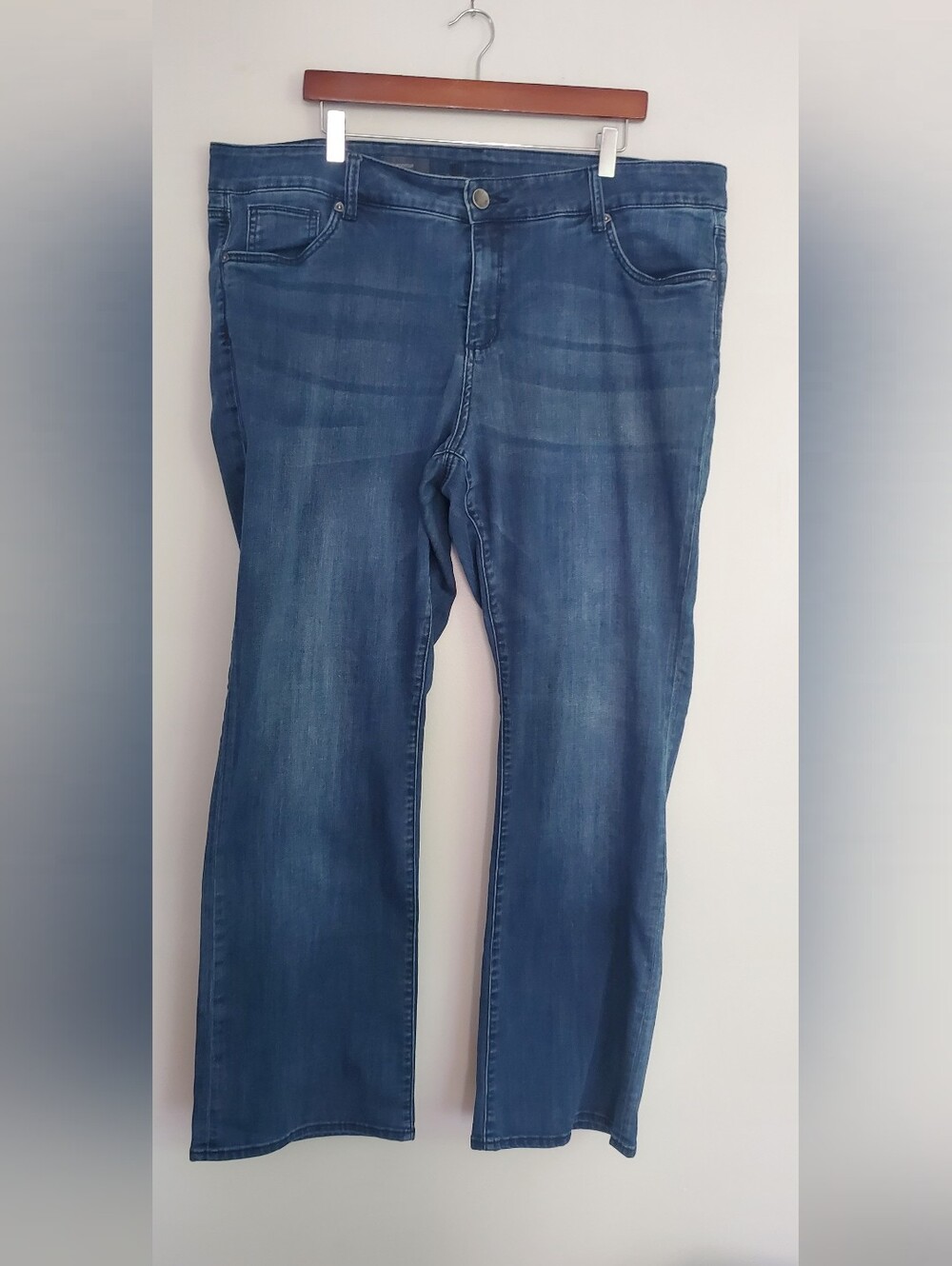 KUT Women's Blue Denim Baby Bootcut Jeans Size 20